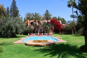 Отель Dar Ayniwen Garden Hotel & Bird Zoo  Марракеш